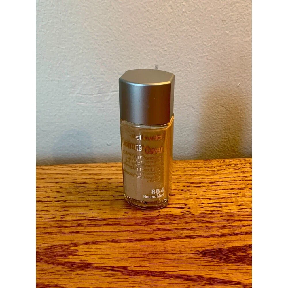 Wet’n Wild Ultimate Cover Smooth Foundation  Discontinued, RARE #854 HONEE